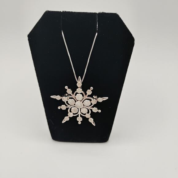 Snowflake Pendant/Brooch Combo in Sterling Silver on a 24-inch Box Chain - Picture 1 of 5